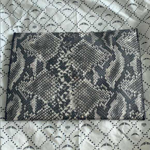 H&M python envelope clutch - Picture 2 of 3